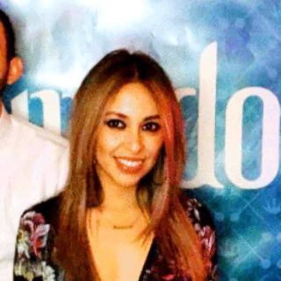 Meet your Posher, Alexia - Picture 1 of 1